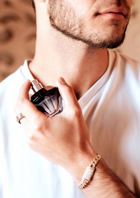 Black Diamond Attract Him