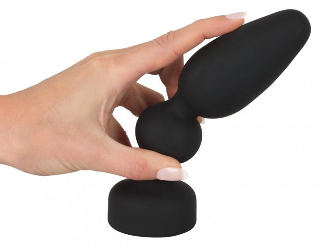 Svart analplugg tillverkad av högkvalitativ silikon. Mjuk och len form med en gradvist ökande form och en utfyllande kula.