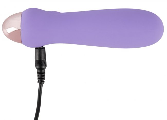 Elegant vibrator tillverkad av supermjuk silikon. 7 olika vibrationer. Uppladdningsbar, vattentät och enkel att använda.